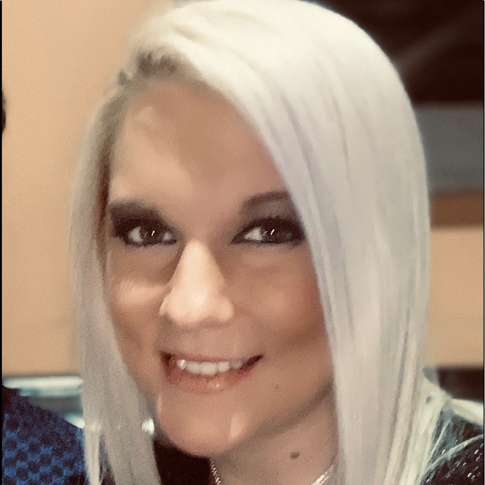 Meet your Posher, Tiffany